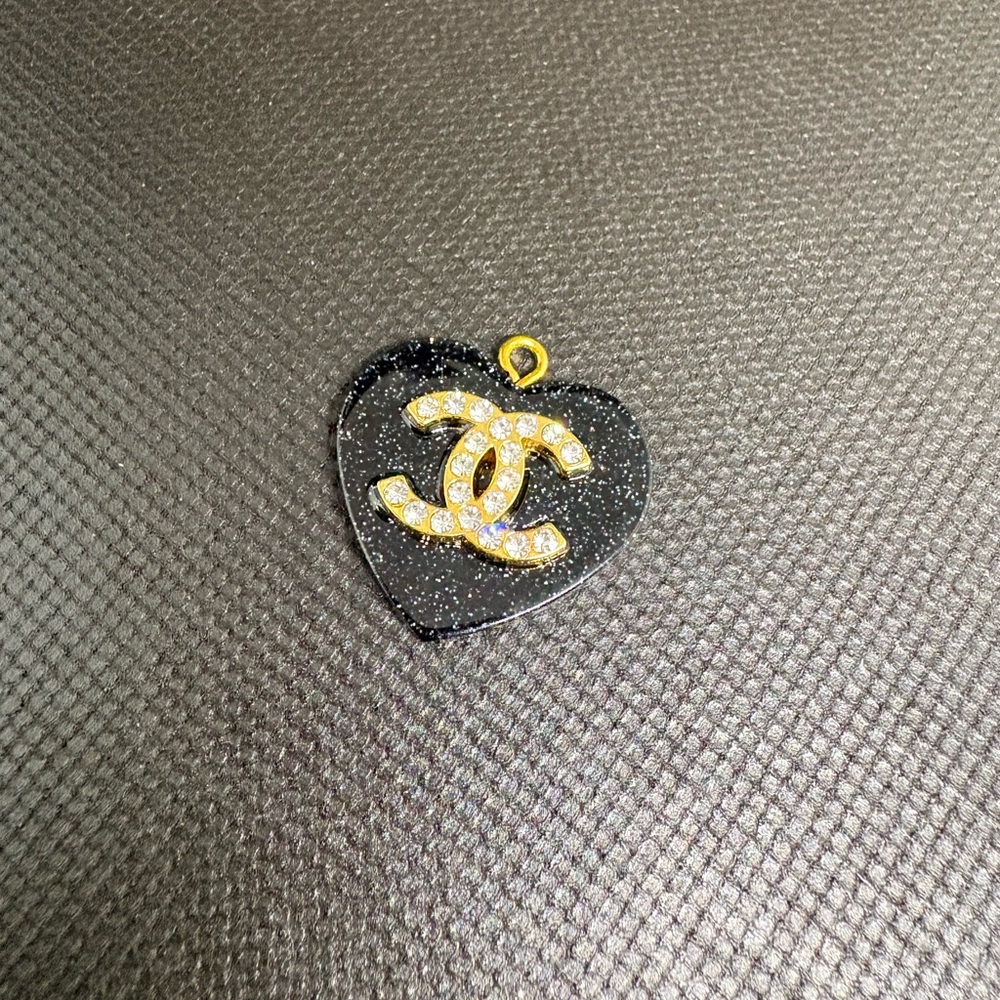 Black resin CC heart